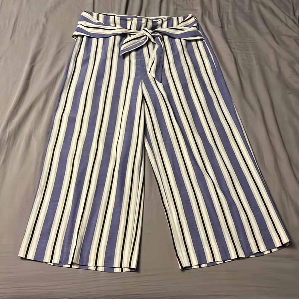 Express Navy and White Striped Cropped Wide-Leg Pants size 12